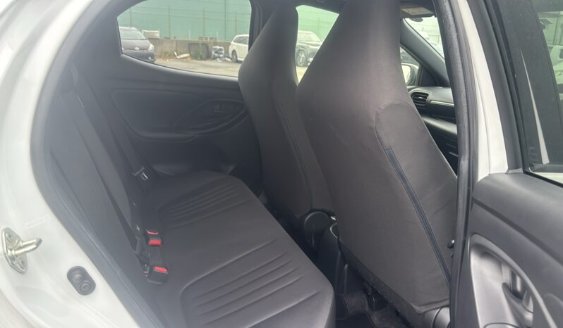 Toyota Yaris X 2022 full