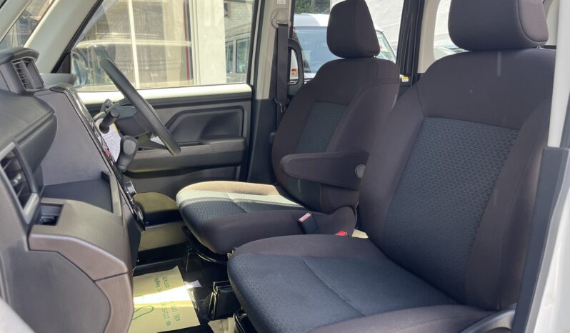 Toyota Roomy G 2023 full