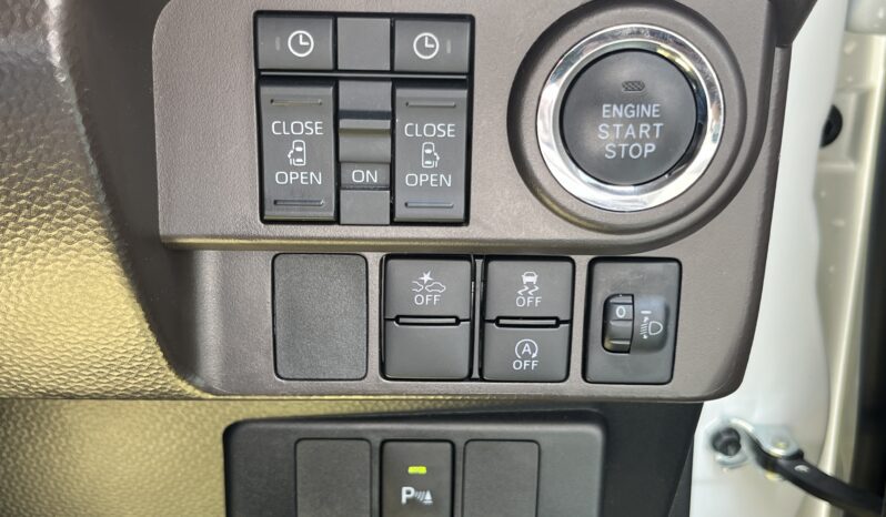 Toyota Roomy G 2023 full